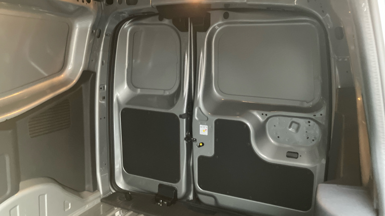 Ford Transit Courier E-Transit Courier 100kW 43kWh Trend Van Auto